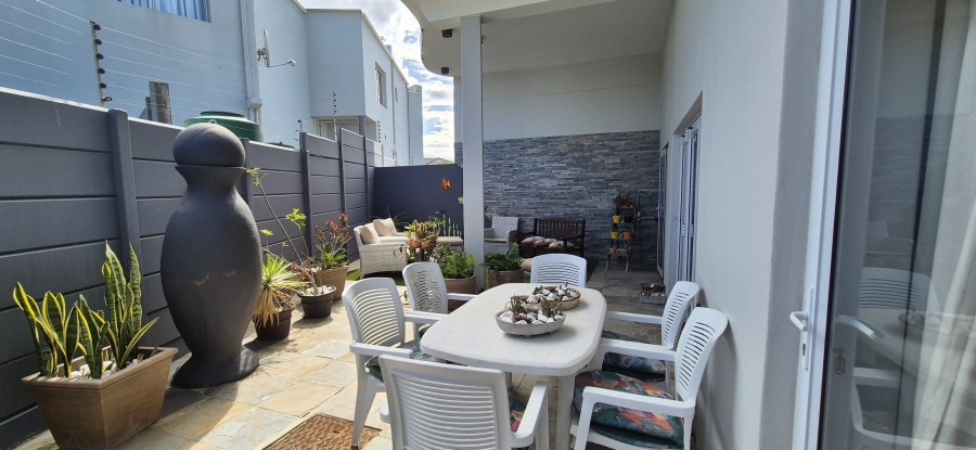 5 Bedroom Property for Sale in Van Riebeeckstrand Western Cape